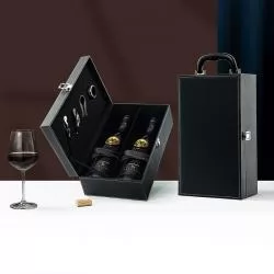 Kit Vinho 4 Peças Personalizado para Brinde