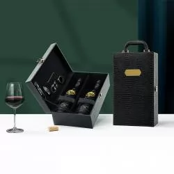 Kit Vinho 4 Peças Personalizado para Brinde